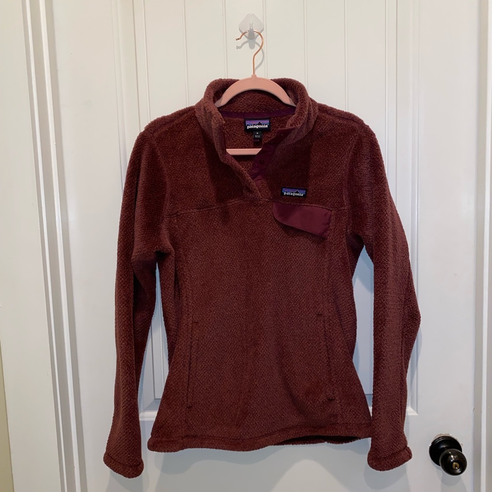 patagonia women’s  snap jacket in burgundy